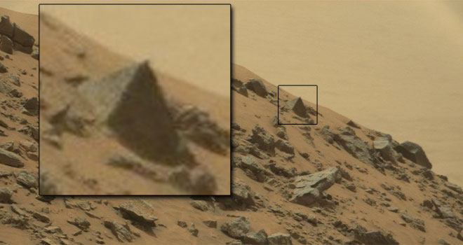 Did-aliens-build-a-pyramid-on-Mars