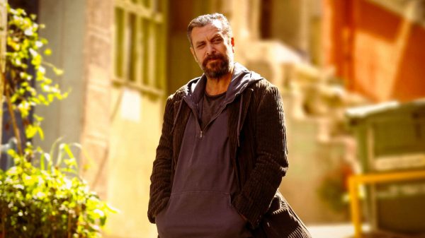 Kötü Adamın 10 Günü Meraklı Adamın 10 Günü