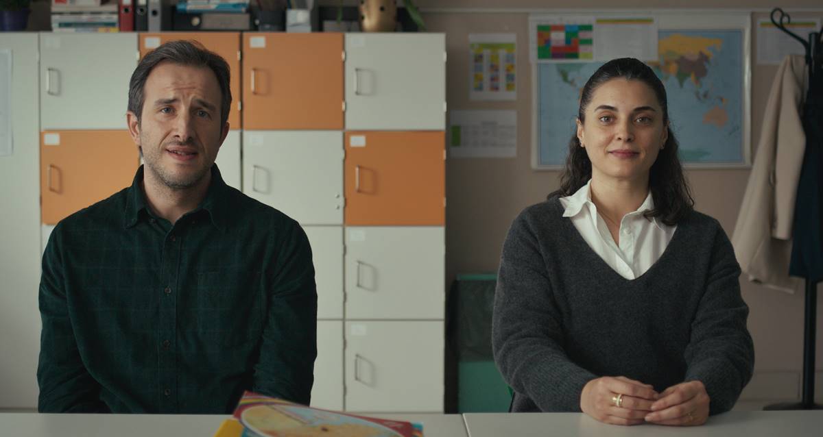 Kuvvetli Bir Alkış